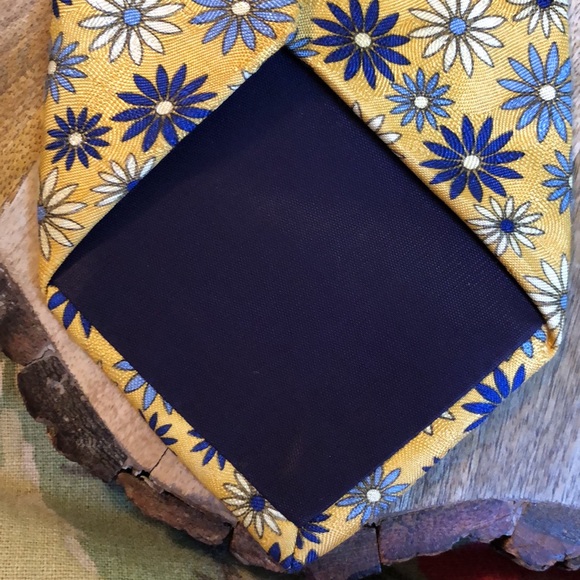 Vtg GJ CAHN Daisy Print Floral Silk Tie Makers To The Universe USA Made Textured - Picture 10 of 16